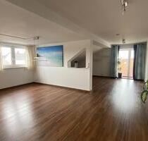 Helle, familienfreundliche 4-Zimmer-Wohnung mit Garten - Altötting