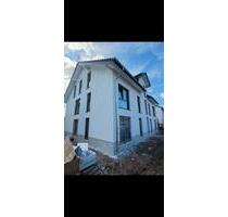 Neubau Wohnung 103 qm 34 ZKB-Wc Aufzug Balkon Terrasse Pivitshei - Detmold Hakedahl