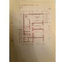 Helle 3,5-(4)-Zimmer-Wohnung mit Aufzug & Balkon &Stellplatz... - Korntal-Münchingen