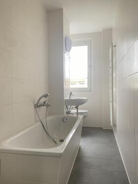 Foto - Schicke 2-Raumwohnung mit Badewanne und Balkon zu vermieten
