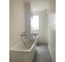 Schicke 2-Raumwohnung mit Badewanne und Balkon zu vermieten - Köthen (Anhalt)