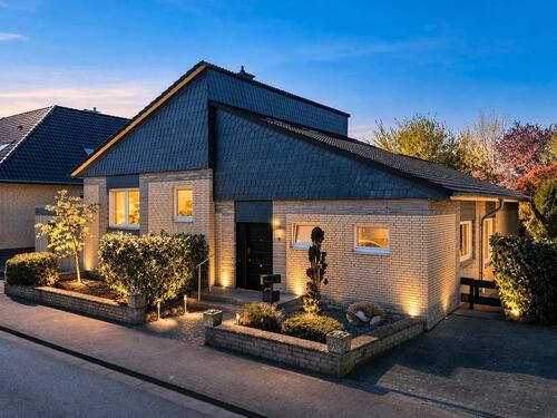 Foto - Haus zum Kauf in Garbsen - Besonderes Architektenhaus