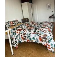Ein tolles Zimmer 18,5 m2 mit Balkon in einer Mädchen WG - Freiburg im Breisgau Brühl