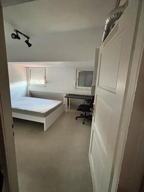 Foto - Möblierte Dachgeschosswohnung in Uni-Nähe
