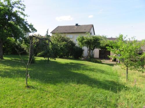 Foto - freistehendes Einfamilienhaus - großer Garten - bevorzugte Lage