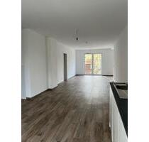 Hannover: Moderne 1,5 Zimmer-Wohnung: Balkon + Küche, 64m²
