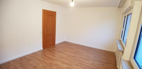 Foto - Zentrale 4 Zimmer Wohnung - 1.030,00&nbsp;EUR Kaltmiete, ca.&nbsp; 87,00&nbsp;m&sup2;