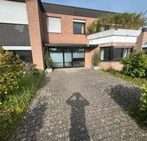 170 m² Büro - 2.499,00&nbsp;EUR Kaltmiete, ca.&nbsp; 14,70&nbsp;m&sup2; in Köln (PLZ: 50739) Nippes