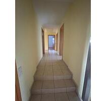 Helle 4 Zimmer Wohnung mit Balkon in Niedenstein-Ermetheis