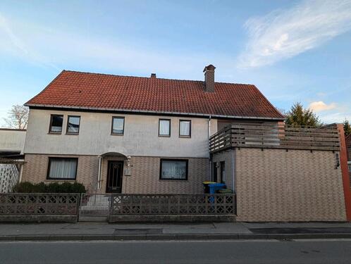 Foto - Einfamilienhaus mit Garten und Garage