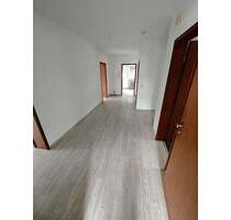 Helle EG & OG Wohnung (je 98 m²) mit Garten, Terrasse & Balkon - Neuwied Block