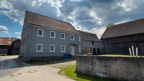 Foto - Hofstelle, Dreiseithof, Wohnhaus, Stall, Scheune