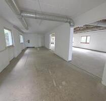 Königswinter-Heisterbacherrott: Vielseitige Halle – Ideal für stilles Gewerbe