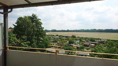 Foto - Sonnige 3-Raum-Wohnung mit großem Balkon und Blick ins Grüne in der Delle