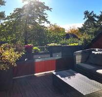 Helle Maisonettewohnung mit Loggia, 2 Tageslichtbädern und Garage - Hamburg Wandsbek