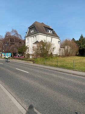 Foto - Modernisierte Wohnung >90m^2 über zwei Etagen