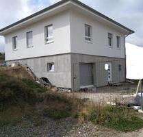 XS Bungalow, unterkellert mit innovativer Heiz- u. Belüftungstech - Hellenthal