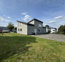 Sankt Augustin-Hangelar: Modernes Gewerbehaus mit 10 Stellplätzen