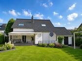 Foto - Freistehendes Familienhaus mit großem Garten in Köln-Roggendorf
