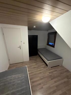 Foto - 1 Zimmer Etagenwohnung zur Miete in Rosbach vor der Höhe
