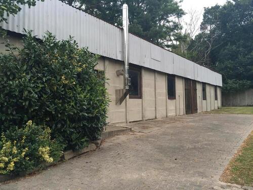 Foto - Gewerbegrundstück mit Büro,Halle,Garage, Lager.