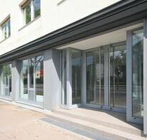 Modernes Ladenlokal mit großzügiger Fensterfront an der Detmolder Straße 435 in Bielefeld Stieghorst