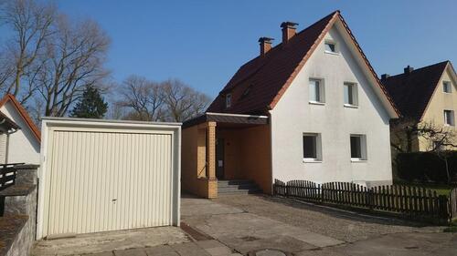 Foto - Einfamilienhaus mit Einliegerwohnung auf 1200qm Grundstück