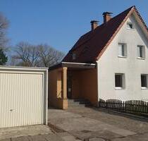 Einfamilienhaus mit Einliegerwohnung auf 1200qm Grundstück - Lage