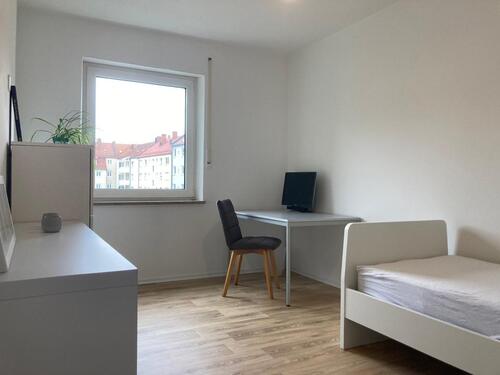 Foto - 3er WG mit Wohnzimmer - Frisch Saniert - Erstbezug