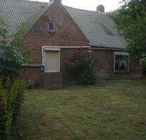 Bebautes Grundstück mit ostfriesischem Gulfhaus am Deich - Krummhörn