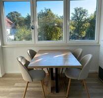 Schöne 4 Raum Wohnung - 990,00 EUR Kaltmiete, in Schwerin (PLZ: 19053)