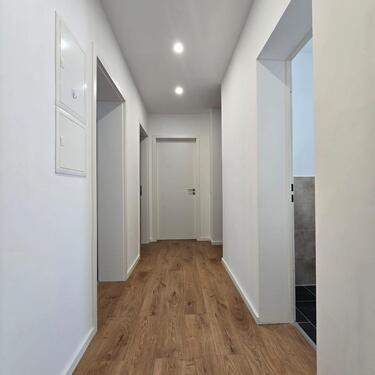 Foto - Kernsanierte 4 Zimmer Wohnung zu vermieten