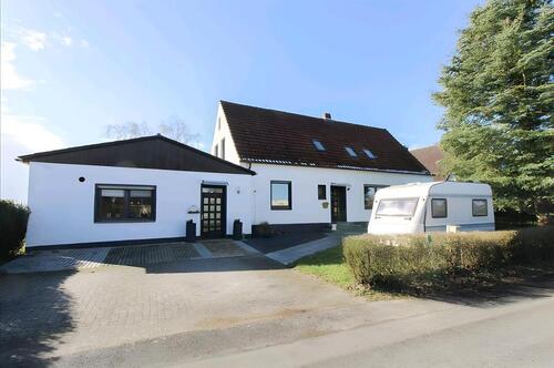 Foto - Haus + Bungalow - Wohnen und Einnahmen kombinieren