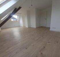 Helle 2- Zimmer Dachgeschosswohnung 70m² nähe Prosper - Recklinghausen Hillerheide
