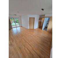 Helle Erdgeschosswohnung 3 Zimmer mit großem Garten in Erding