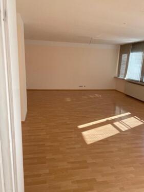 Foto - Mitten im Zentrum, schöne 3ZKB - 800,00&nbsp;EUR Kaltmiete, ca.&nbsp; 95,00&nbsp;m&sup2;