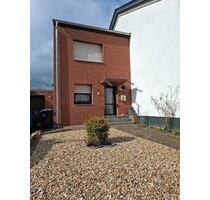 Einfamilienreihenhaus - 280.000,00&nbsp;EUR Kaufpreis, ca.&nbsp; 100,00&nbsp;m&sup2; in Eschweiler (PLZ: 52249)