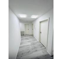 Schöne helle 2 Zi-Whg, mit Terrasse, Einbauküche, TG in Aldingen