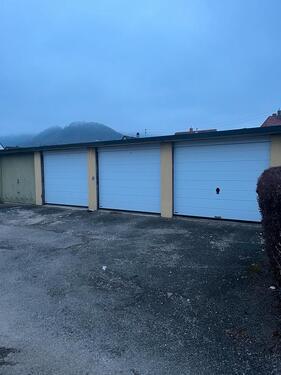 Foto - Einzelgarage mit elektrischem Tor zu vermieten in Geislingen