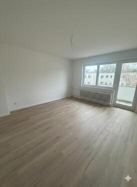 Foto - Modern sanierte 2 Zimmer Wohnung mit Balkon und neuer Küche