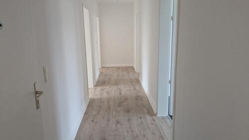 Foto - Helle 3-Zimmer-Wohnung im 1.OG zu vermieten!