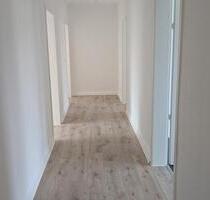 Helle 3-Zimmer-Wohnung im 1.OG zu vermieten! - Duisburg Hamborn