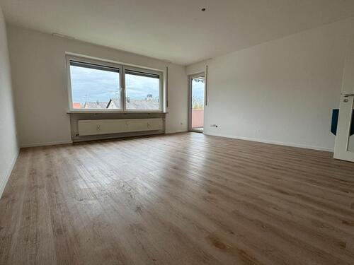 Foto - 3-Zimmer Wohnung mit Balkon und EBK - Beste Lage für Pendler