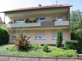 Foto - Gepflegte 6-Zi. Whg. im 1.OG u. DG eines freundlichen 2-Fam.-Haus