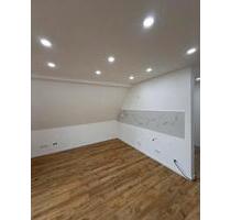 FRISCH RENOVIERTE WOHNUNG - ERSTBEZUG FÜẞGÄNGERZONE - Idar-Oberstein