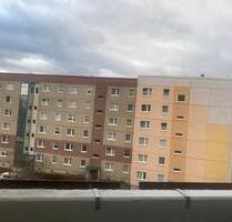 3 Raum-ETW mit Einbauküche, Balkon und Stellplatz - Gera Bieblach-Ost