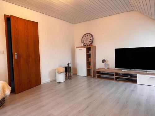 Foto - 3 Zimmer-Wohnung DG mit Balkon & separatem Eingang