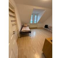 WG Zimmer in Bad Cannstatt - 600,00&nbsp;EUR Kaltmiete, ca.&nbsp; 120,00&nbsp;m&sup2; in Stuttgart (PLZ: 70437) Mühlhausen