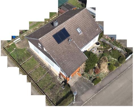 Foto - Einfamilienhaus mit Garage, Keller, Terrasse und Garten