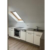 Gemütliche Dachgeschosswohnung - 800,00&nbsp;EUR Kaltmiete, ca.&nbsp; 73,70&nbsp;m&sup2; in Wörth am Rhein (PLZ: 76744)